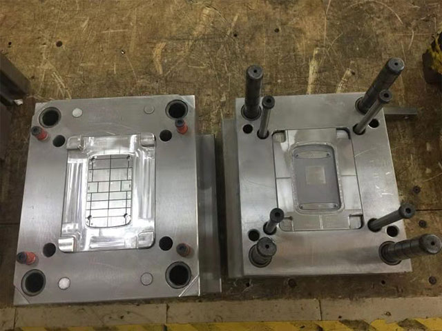 Molde electrónica de consumo 06